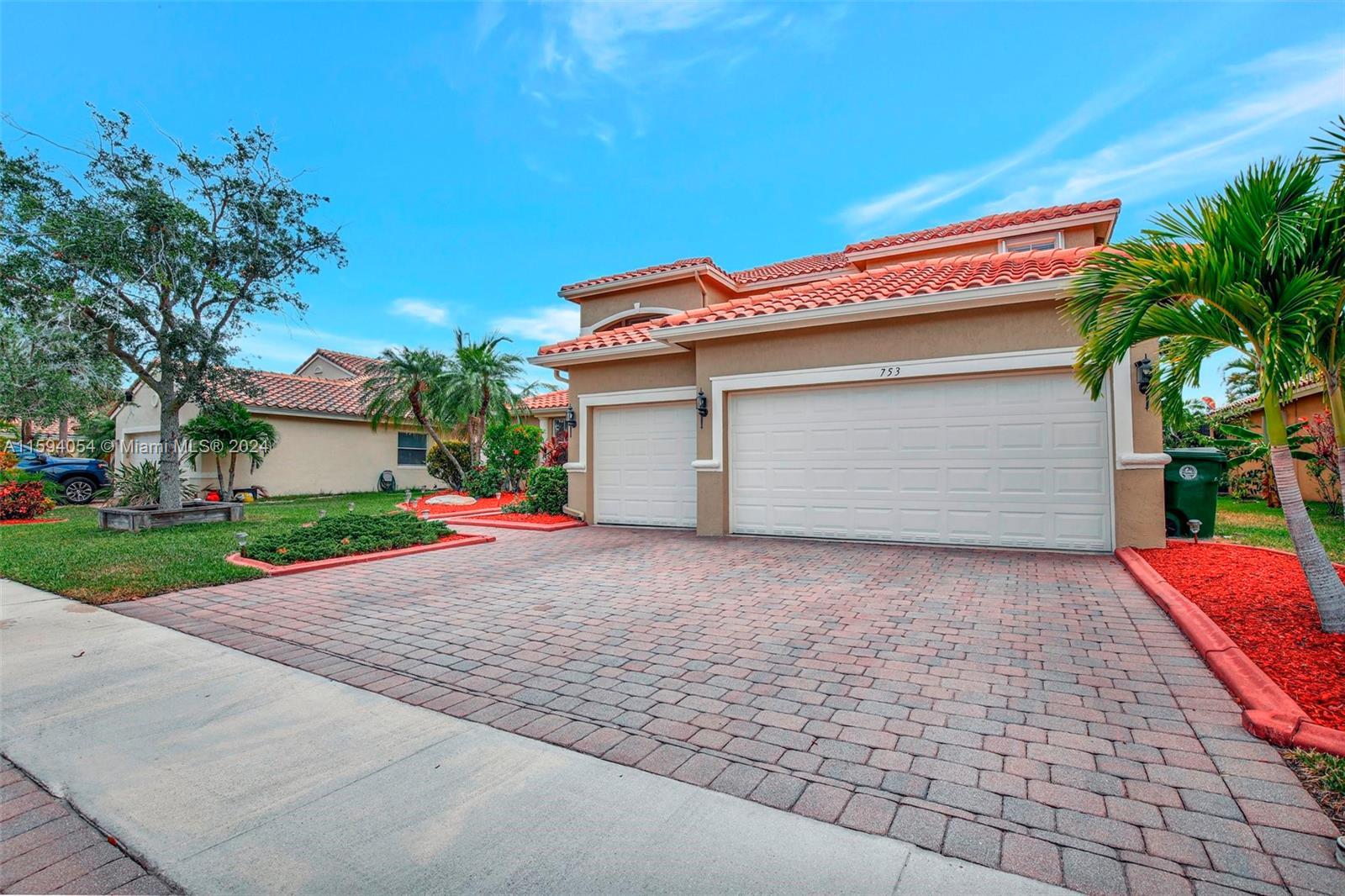 ENCANTADA - Residential