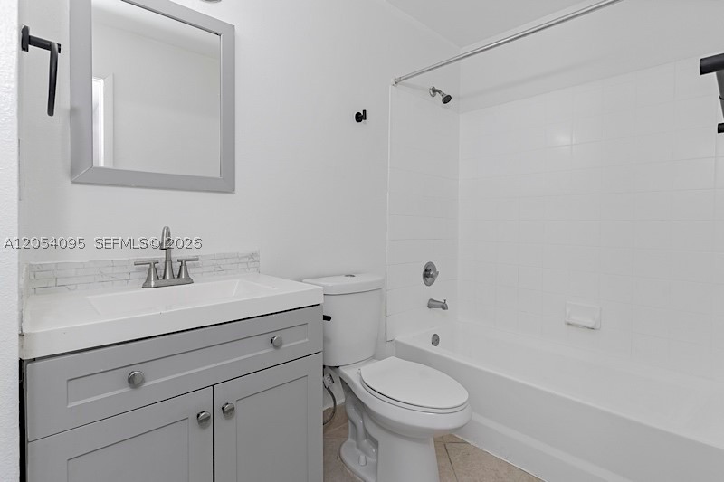 ST ANDREWS PALM BEACH CON - Residential Lease