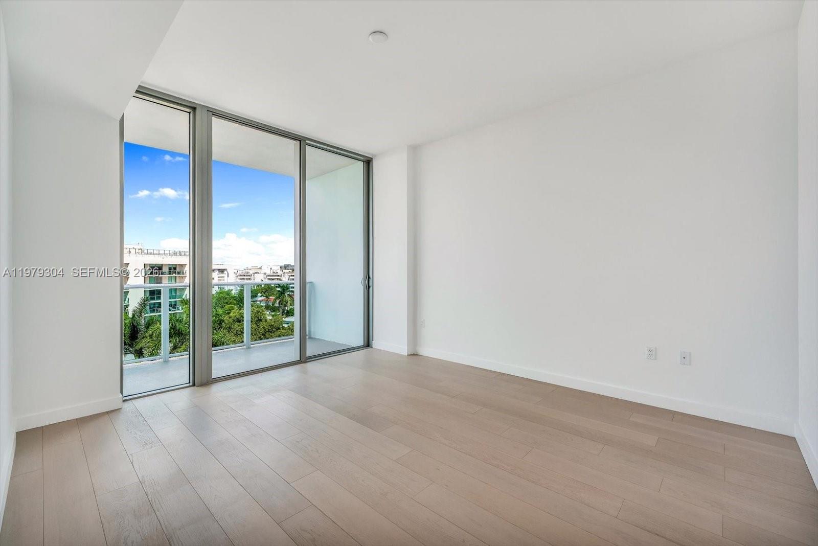 BAY HARBOR ISLAND - Residential