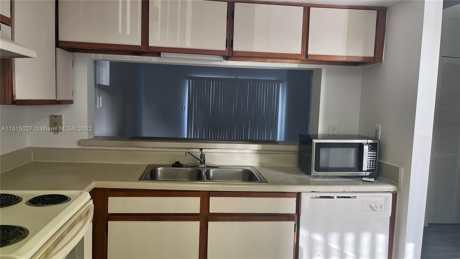 FAIRWAY GREENS CONDO HOME - Residential Lease