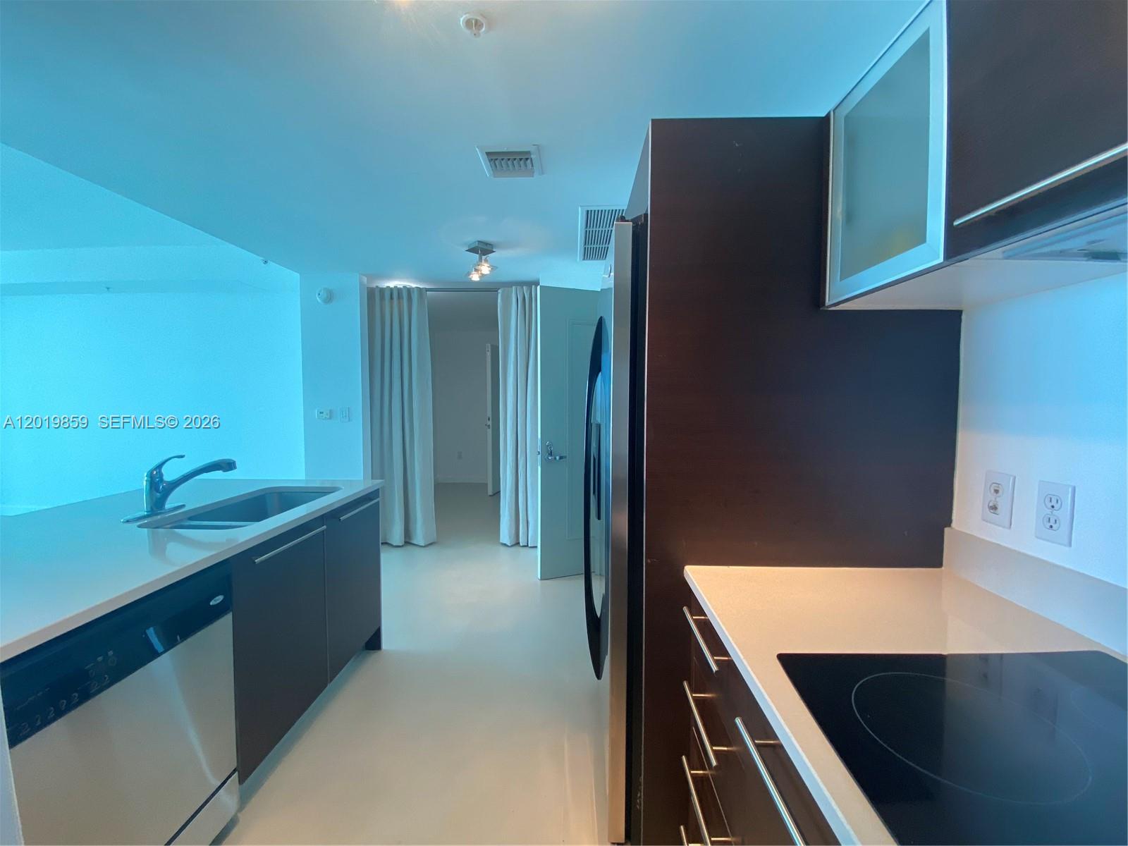 QUANTUM ON THE BAY CONDO - Residential