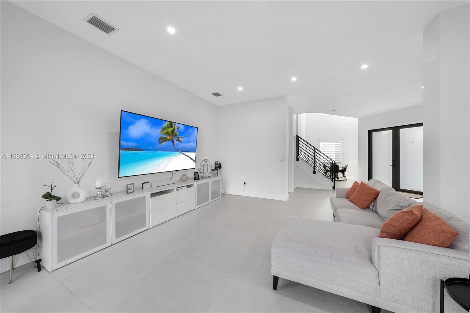 CENTURY PRESTIGE - Residential