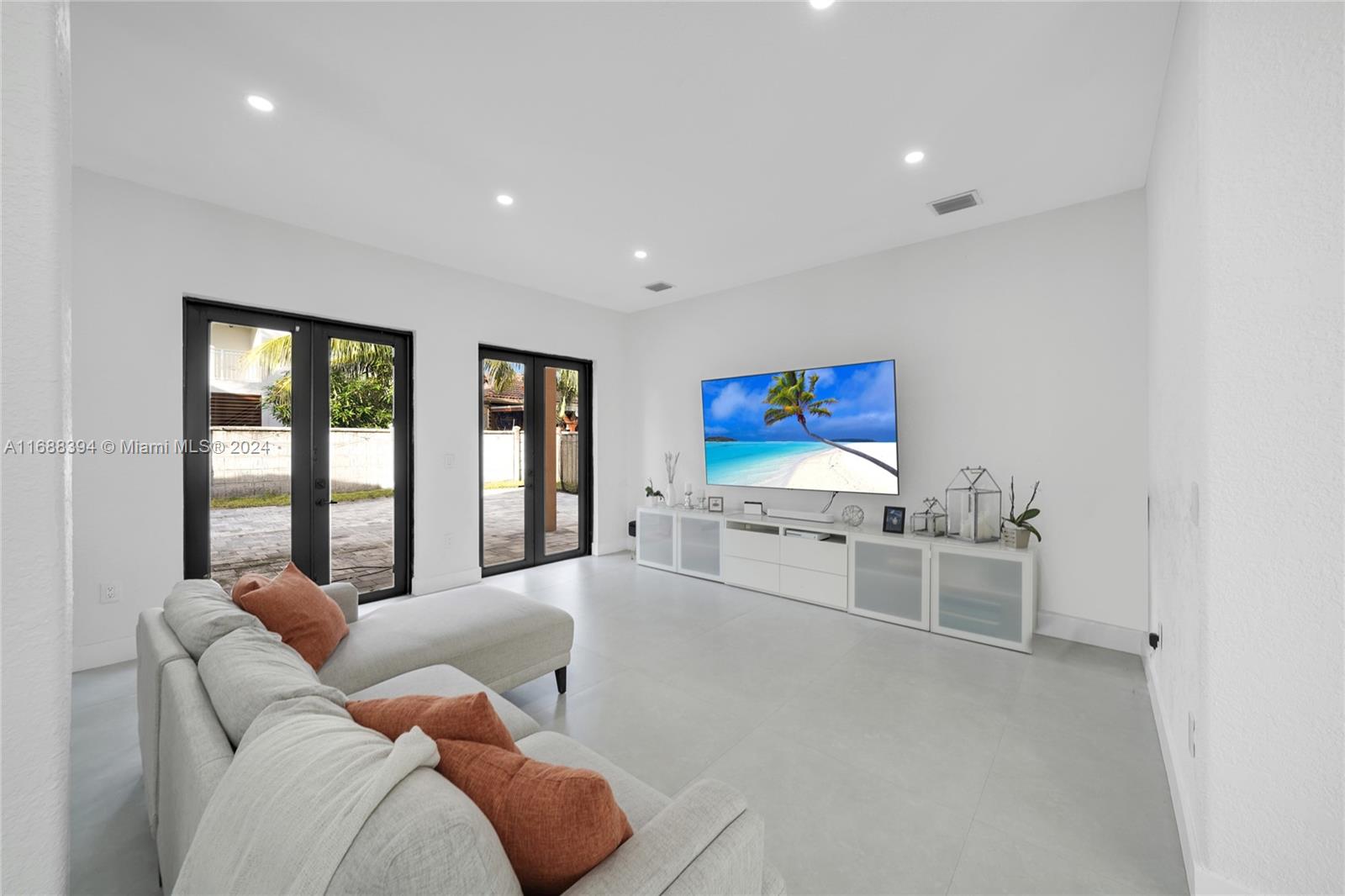 CENTURY PRESTIGE - Residential