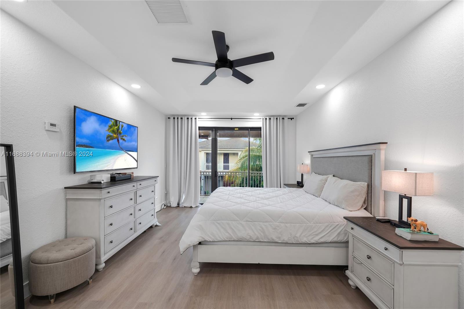 CENTURY PRESTIGE - Residential