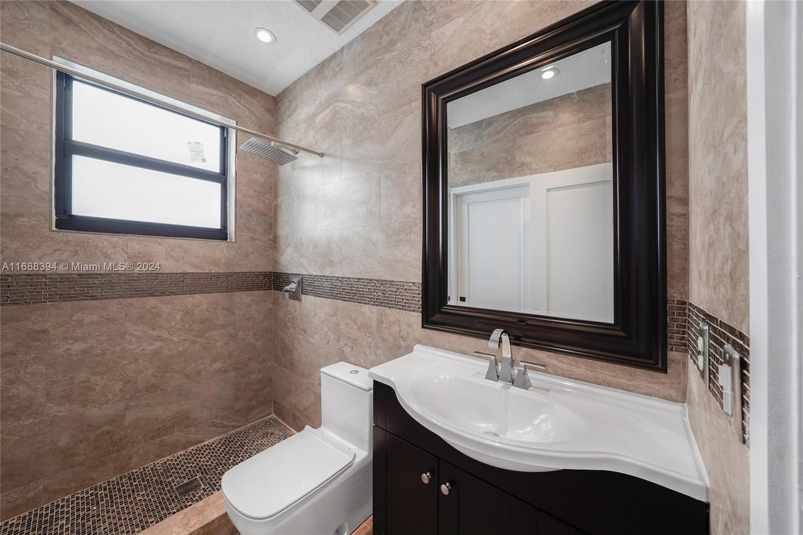 CENTURY PRESTIGE - Residential
