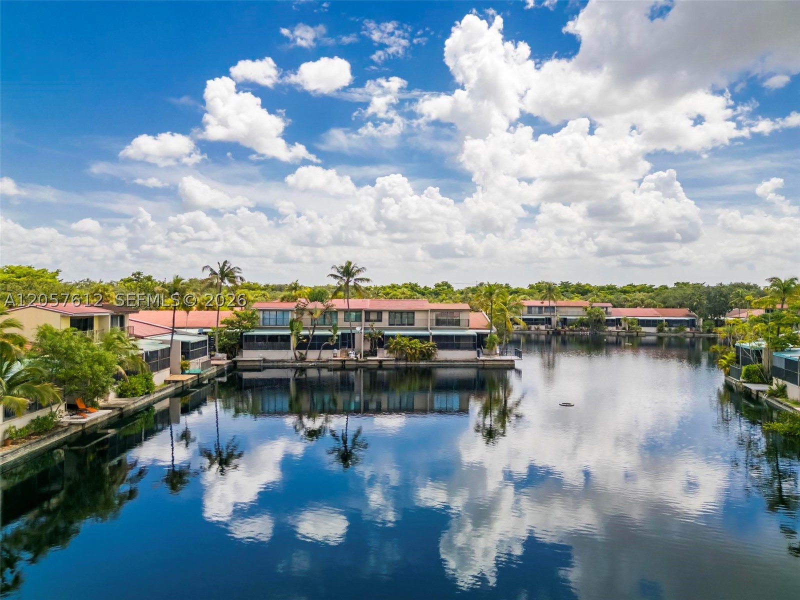 MIAMI LAKES - LAKE SANDRA - Residential