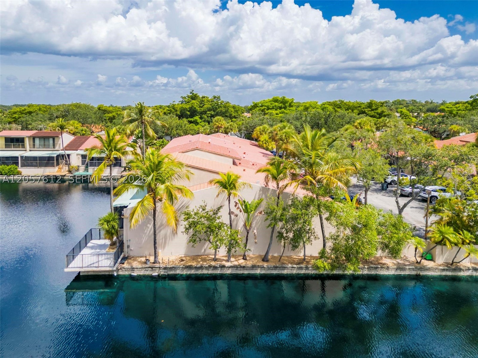MIAMI LAKES - LAKE SANDRA - Residential