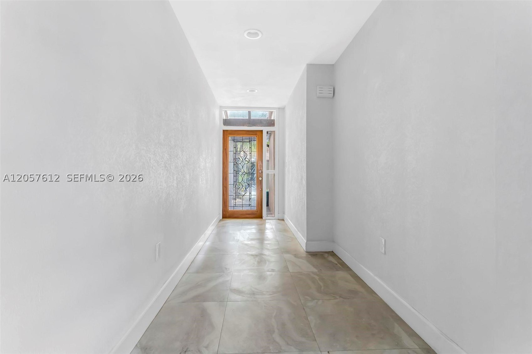 MIAMI LAKES - LAKE SANDRA - Residential