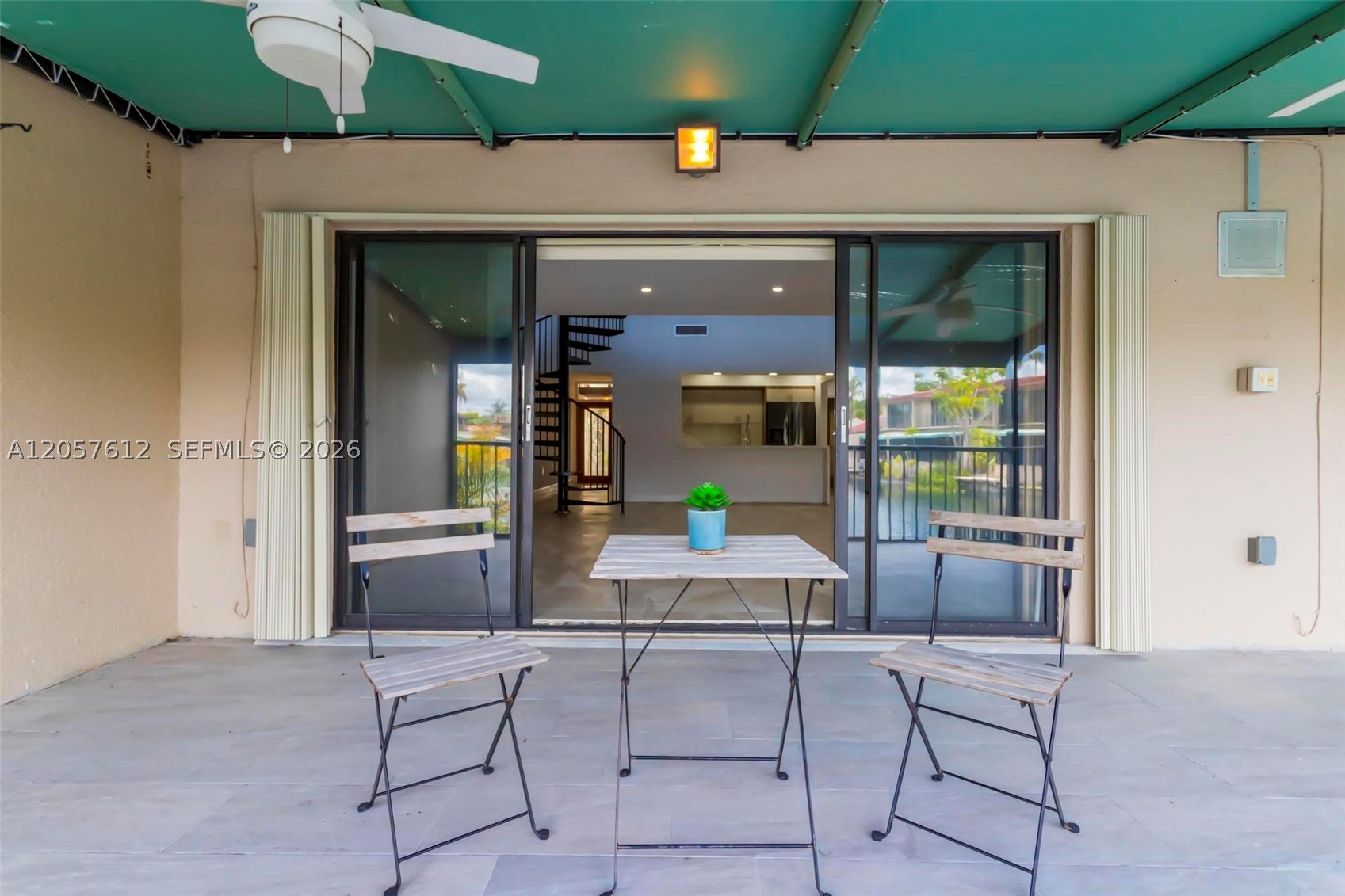 MIAMI LAKES - LAKE SANDRA - Residential