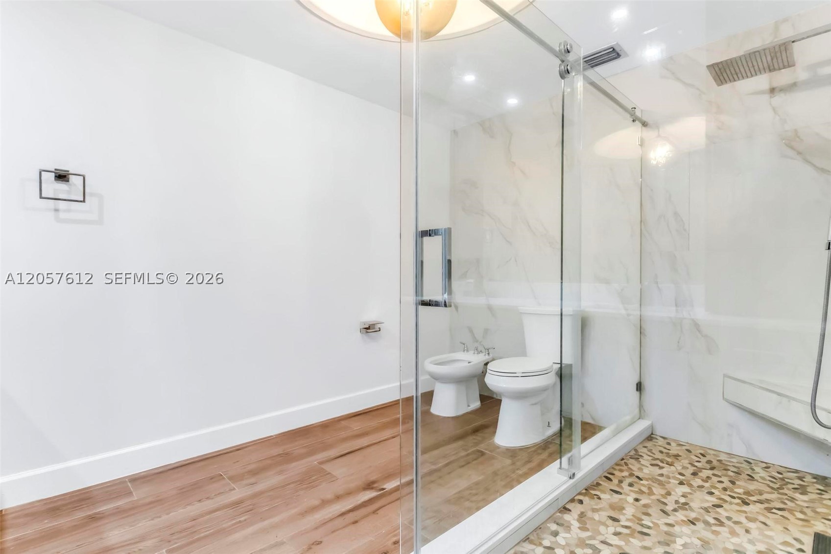 MIAMI LAKES - LAKE SANDRA - Residential