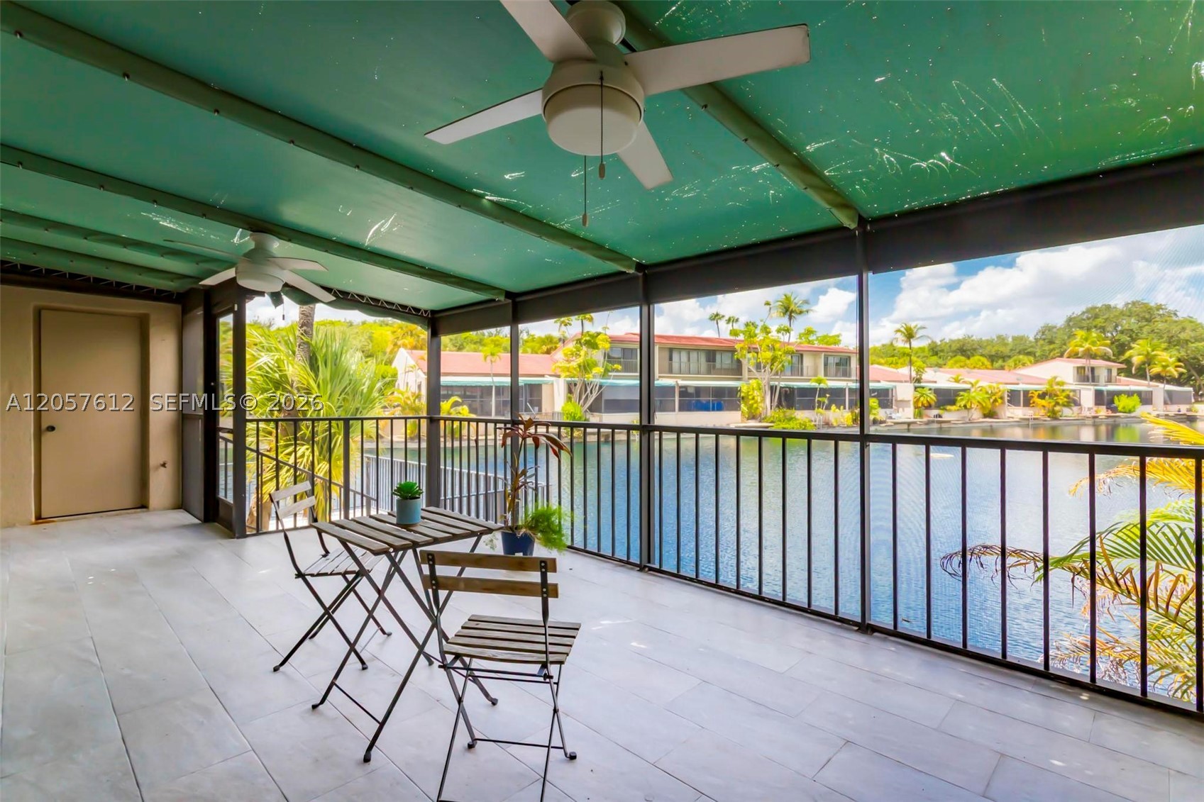 MIAMI LAKES - LAKE SANDRA - Residential