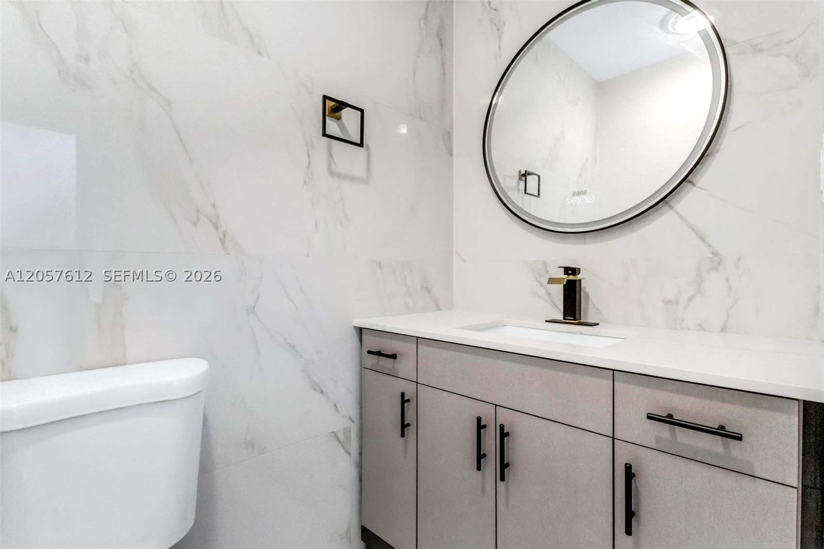 MIAMI LAKES - LAKE SANDRA - Residential