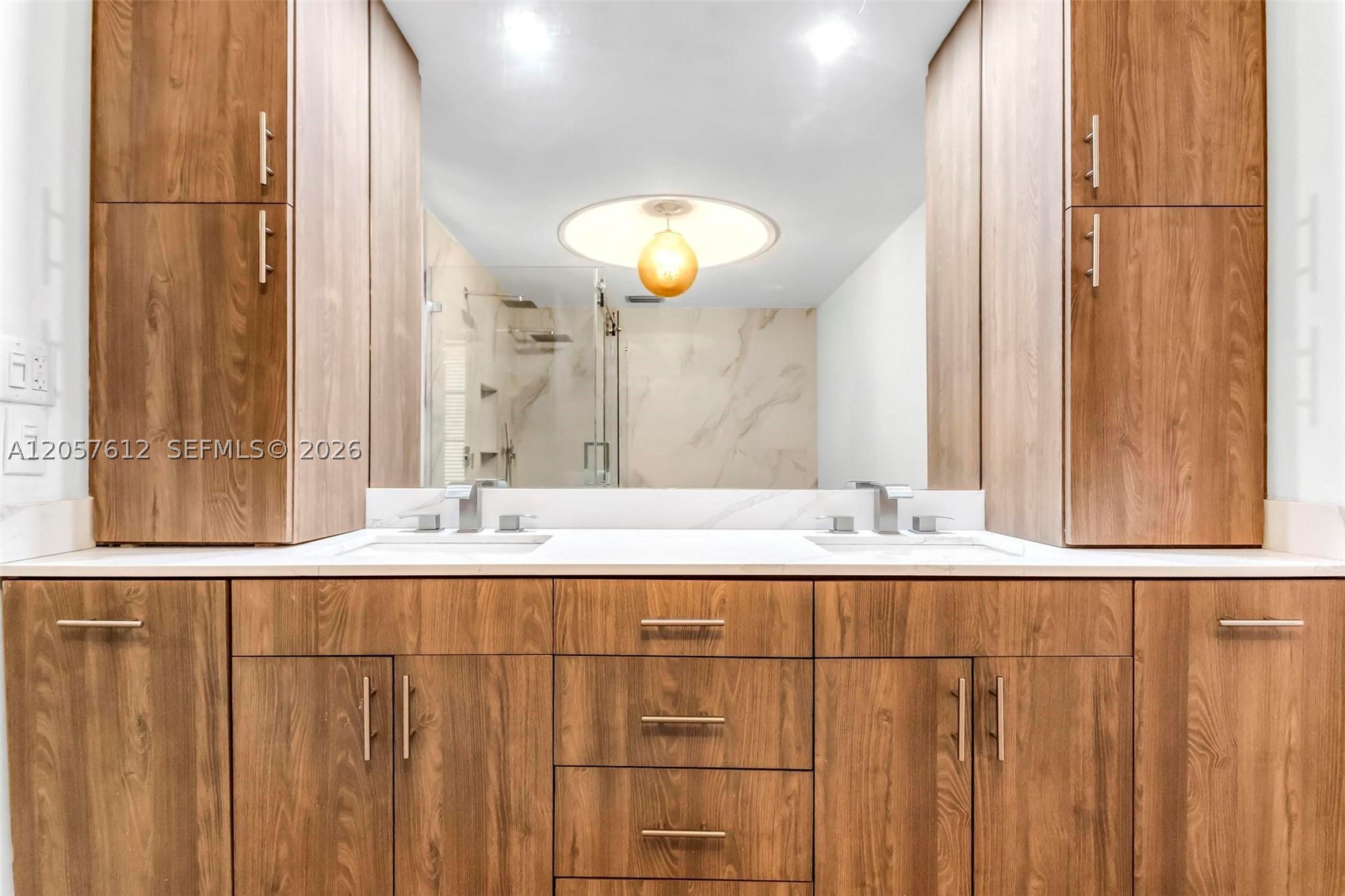 MIAMI LAKES - LAKE SANDRA - Residential
