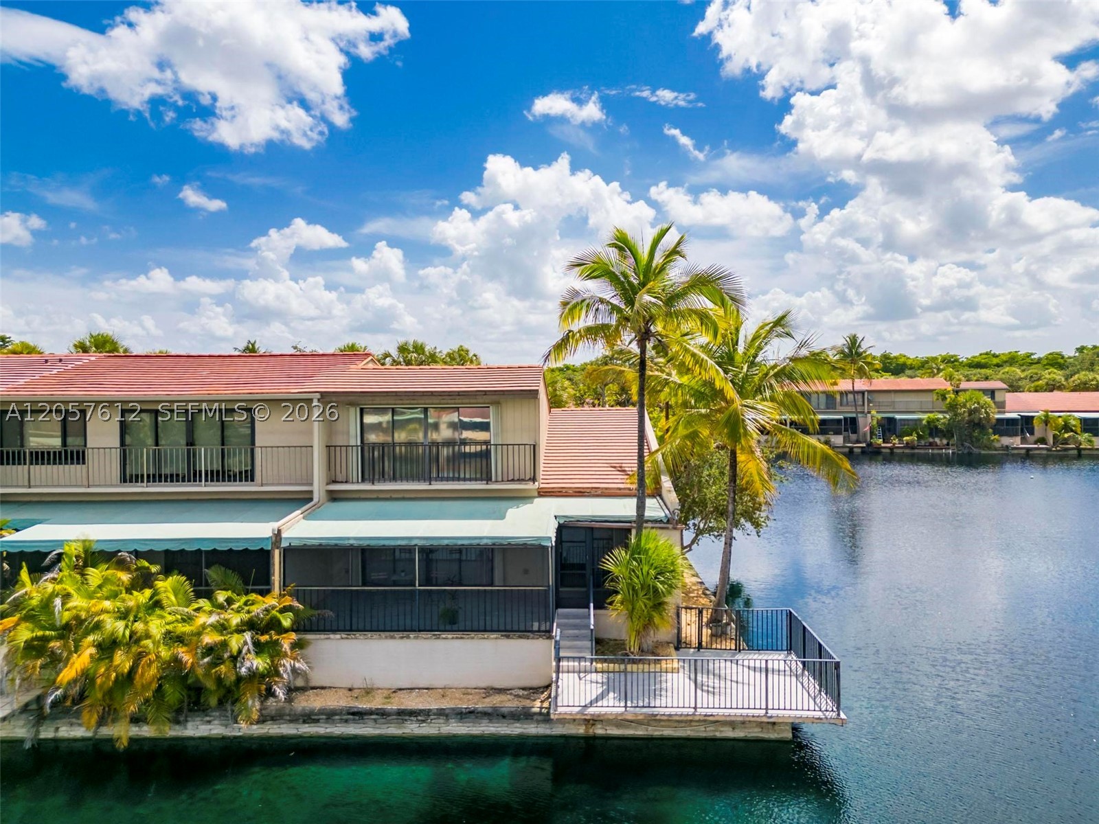 MIAMI LAKES - LAKE SANDRA - Residential