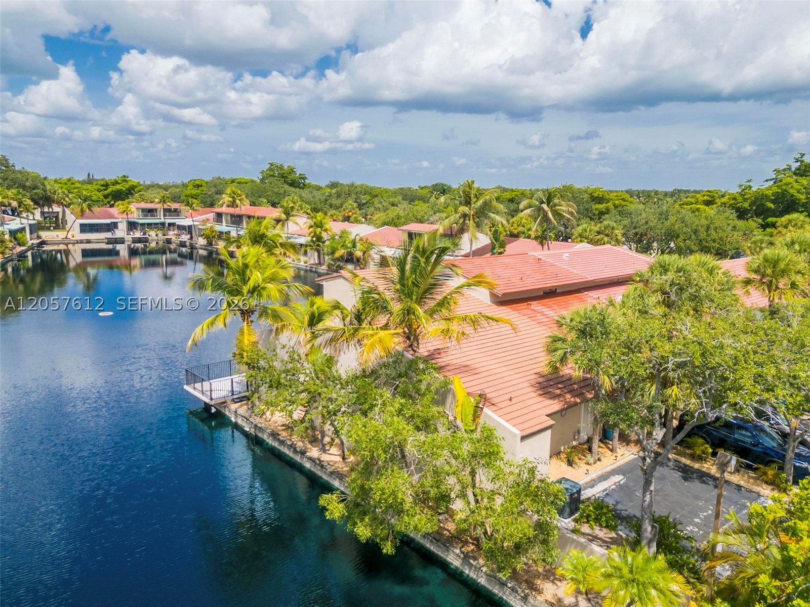MIAMI LAKES - LAKE SANDRA - Residential