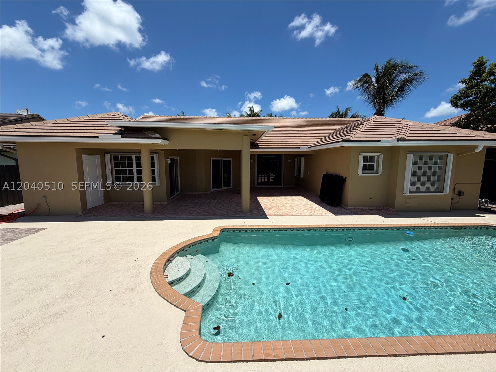 LANDING SOUTH - Residential