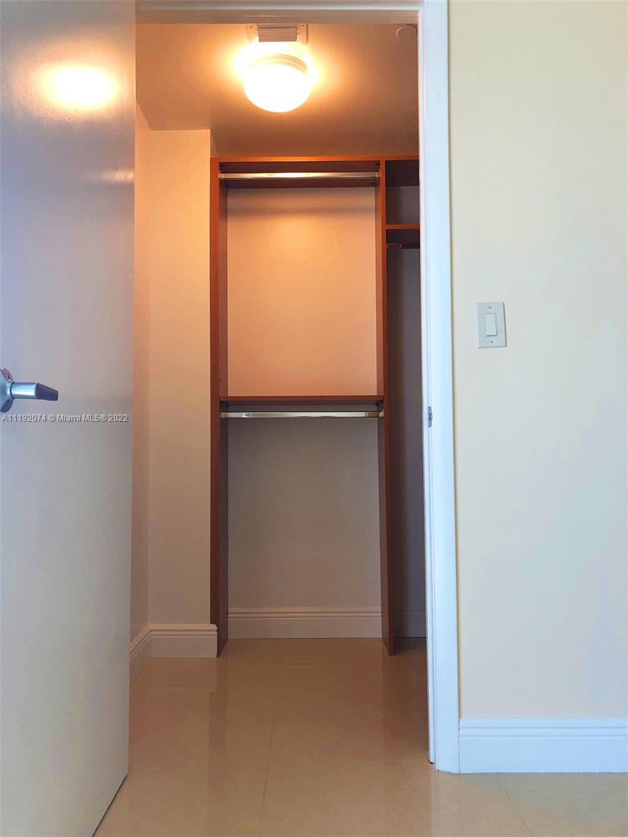 50 BISCAYNE CONDO - Residential Lease