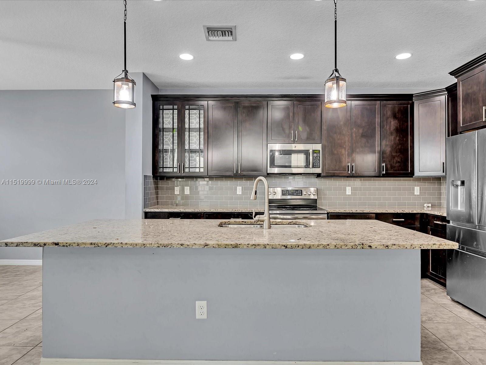 OSPREY LANDING - Residential Lease