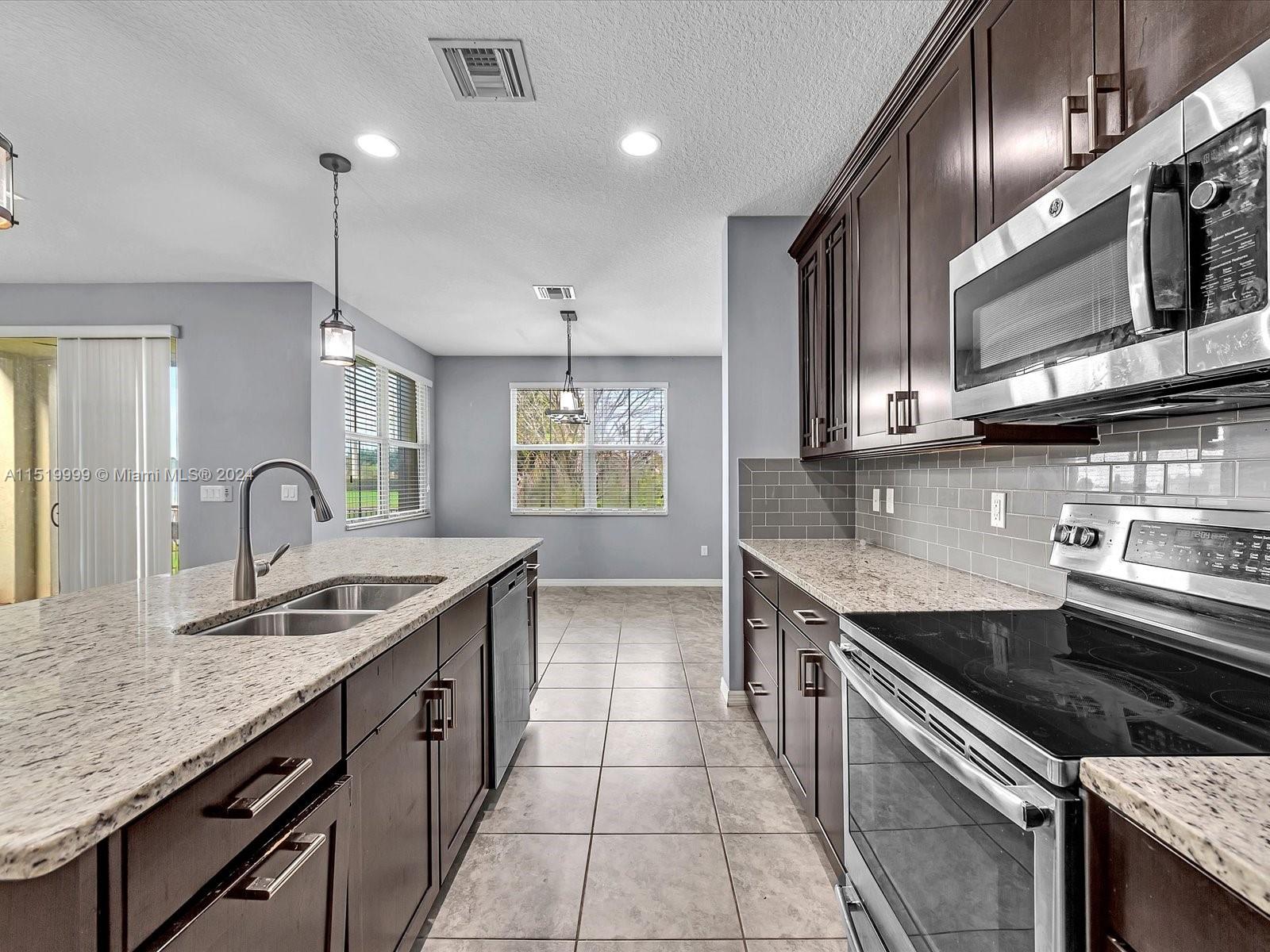 OSPREY LANDING - Residential Lease