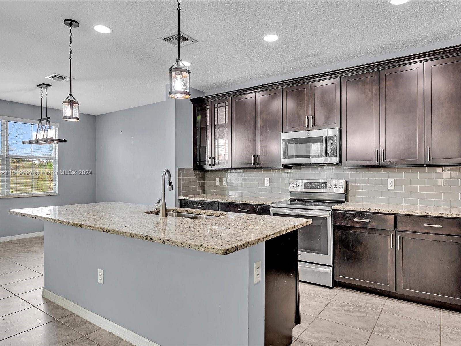 OSPREY LANDING - Residential Lease