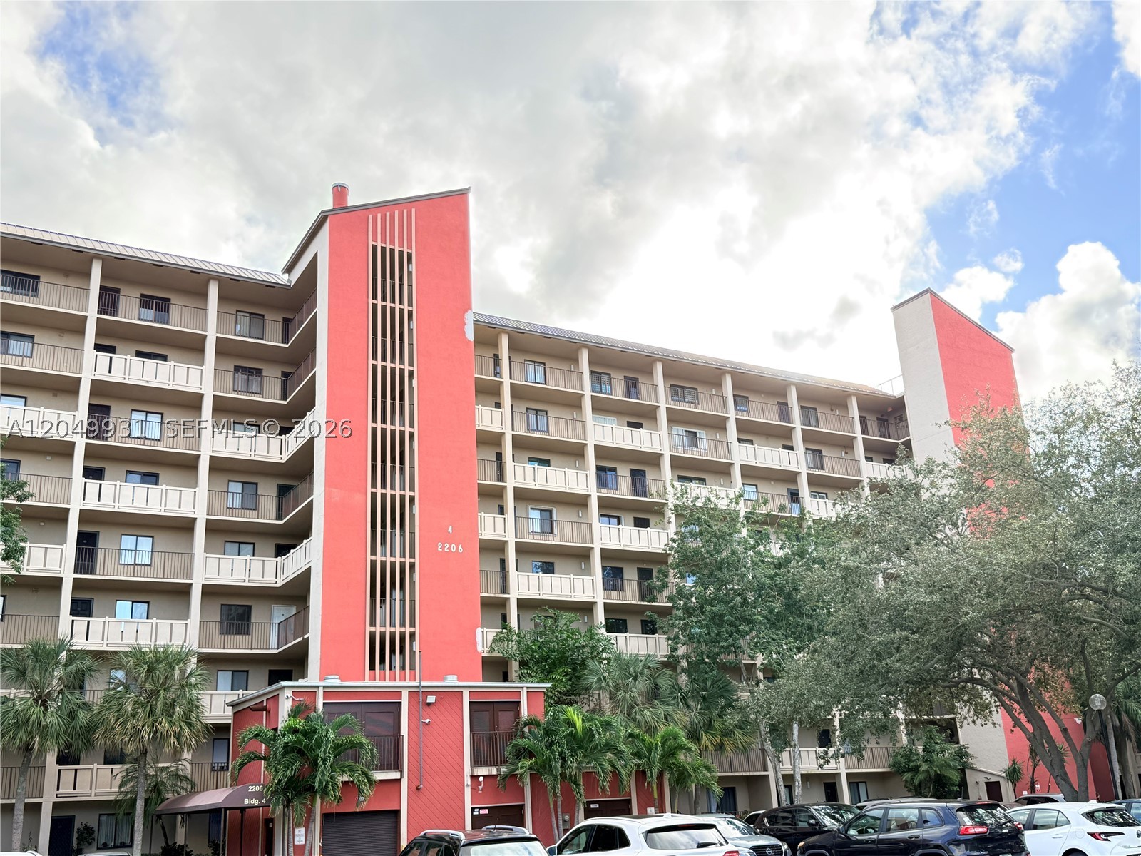 CYPRESS BEND CONDOMINIUM - Residential