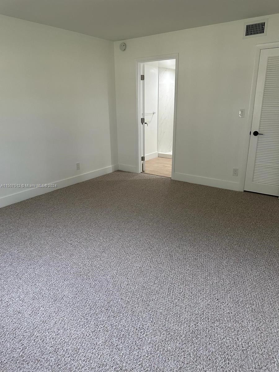 SHERWOOD SQUARE CONDOMINI - Residential Lease