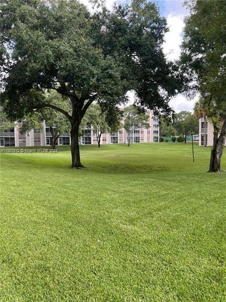 SHERWOOD SQUARE CONDOMINI - Residential Lease