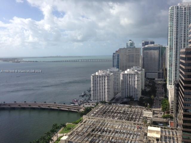 ICON BRICKELL II - Residential Lease