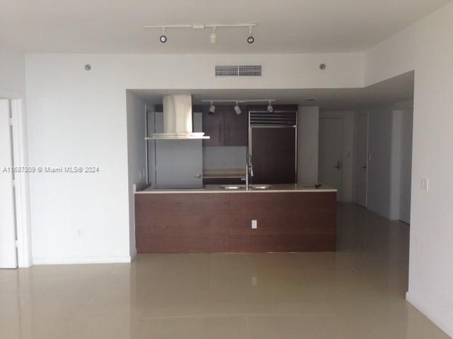 ICON BRICKELL II - Residential Lease