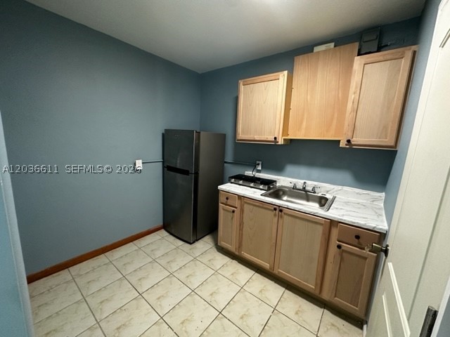 LAUREL MANOR - Residential Lease