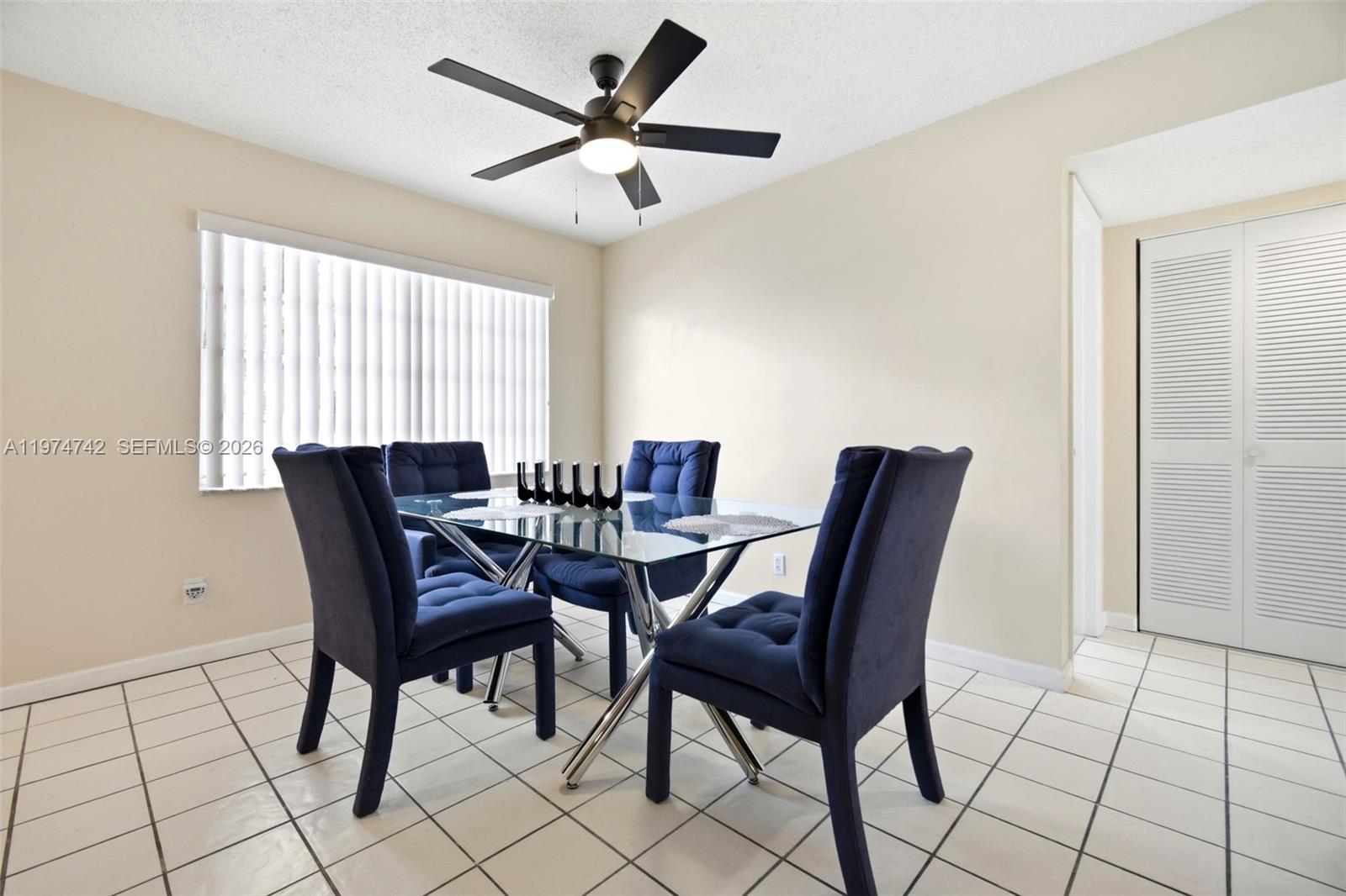 GARNET CONDO - Residential