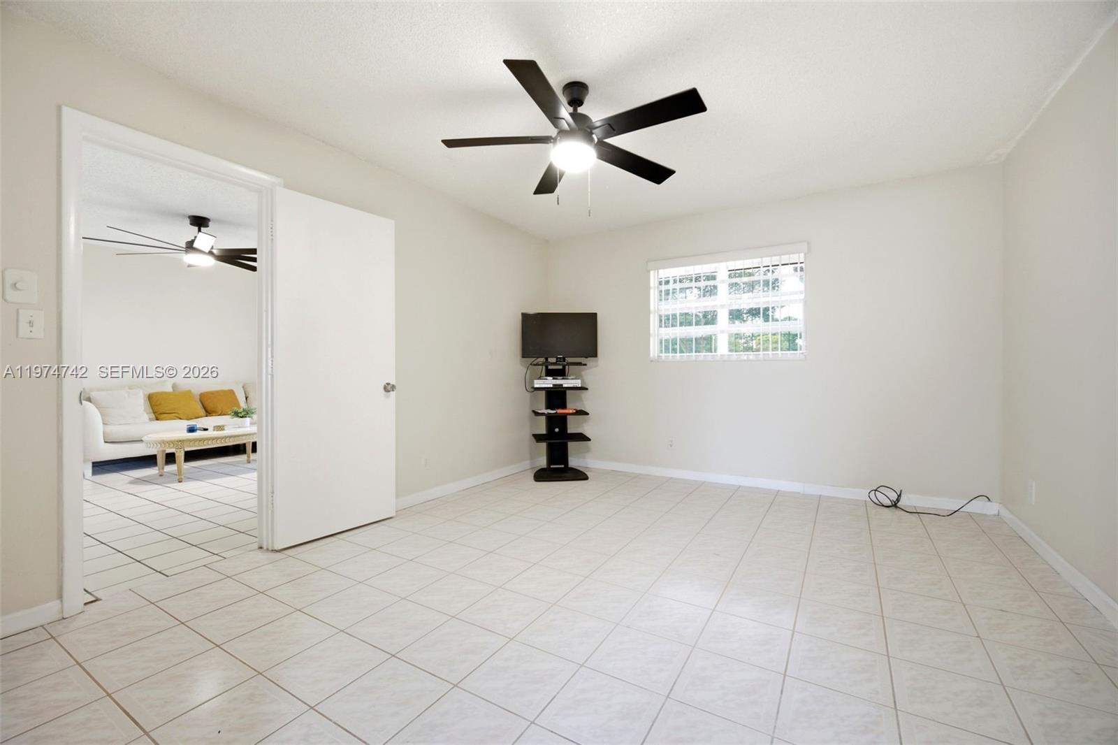 GARNET CONDO - Residential
