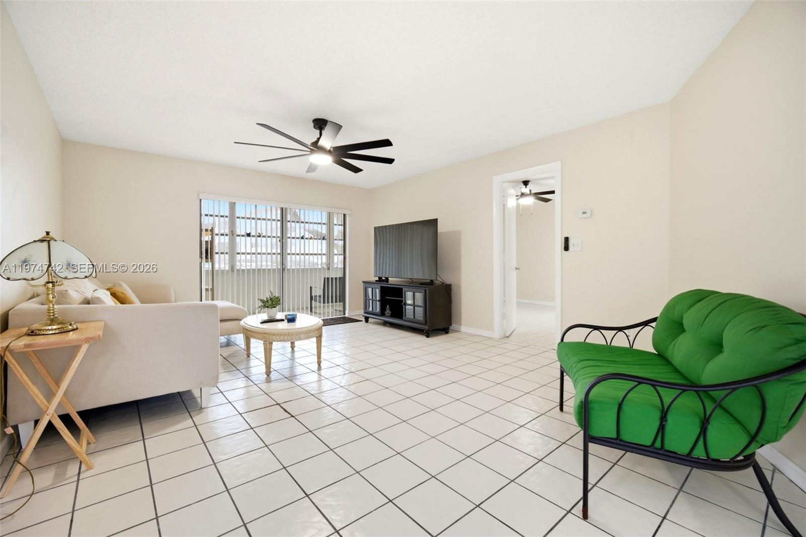 GARNET CONDO - Residential