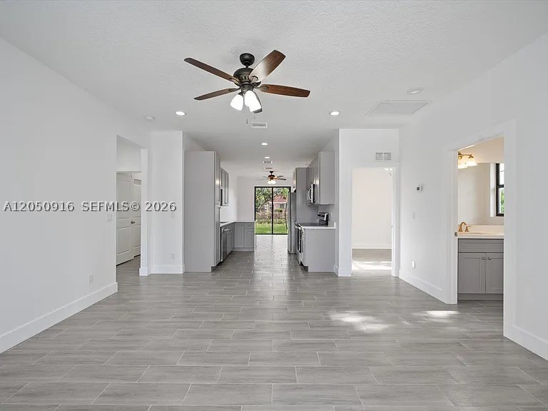 INLET GROVE - Residential