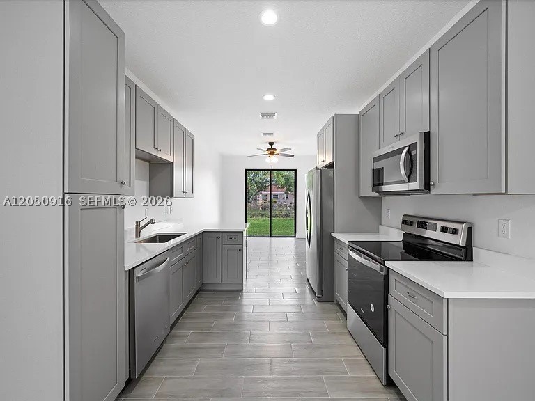 INLET GROVE - Residential