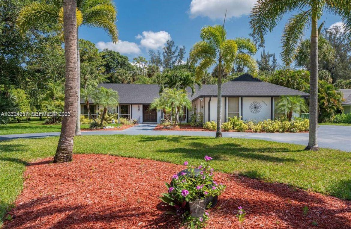 PINEWOOD OF WELLINGTON - Residential