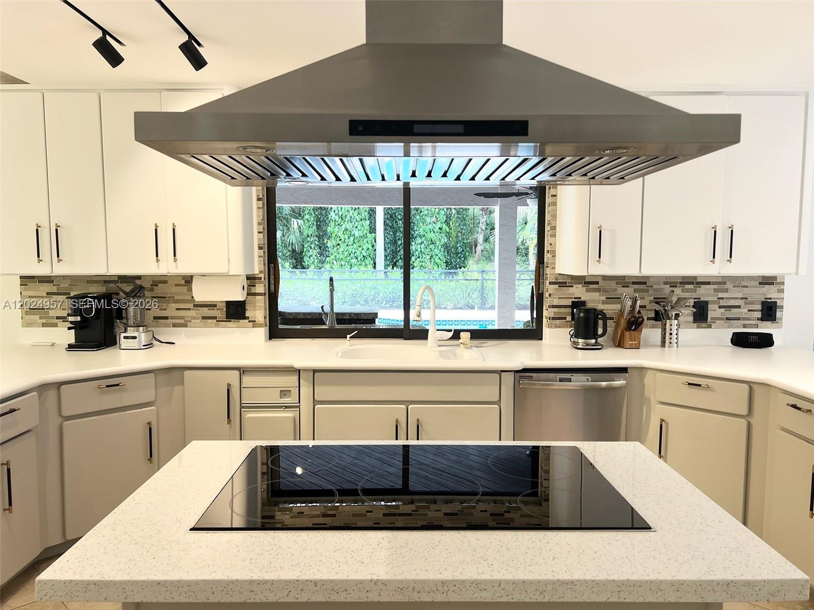PINEWOOD OF WELLINGTON - Residential