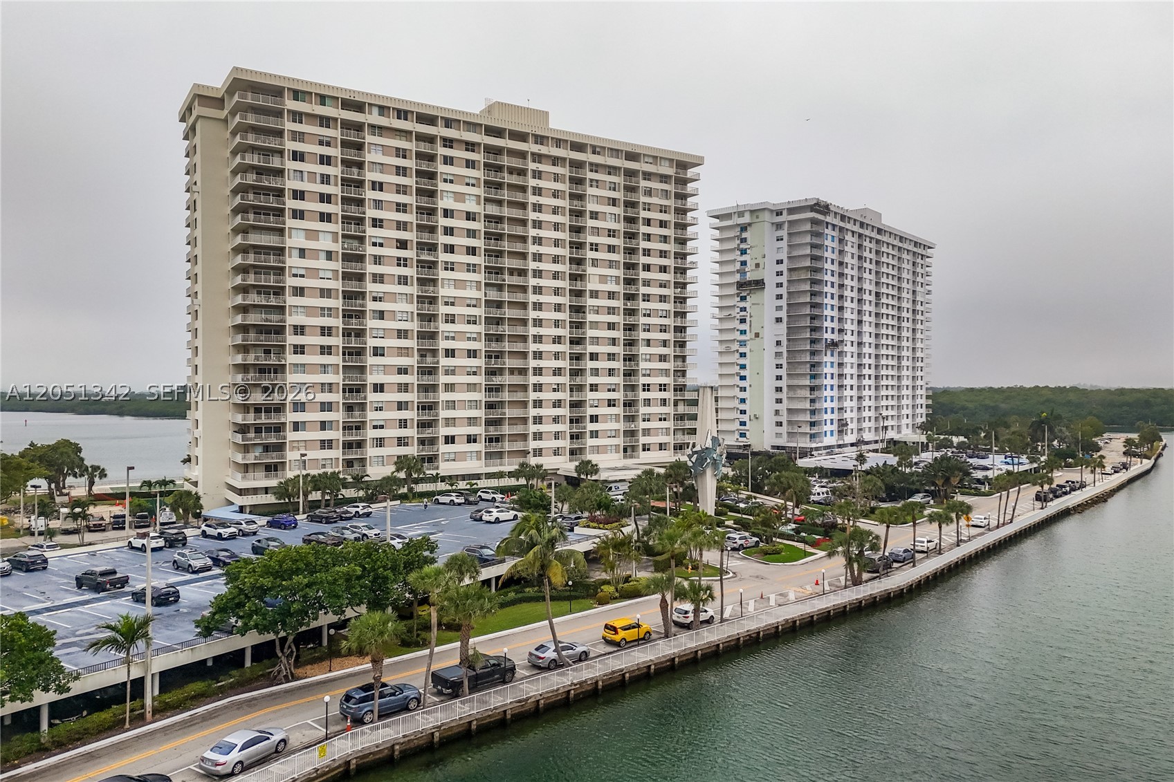 ARLEN HOUSE CONDO - Residential