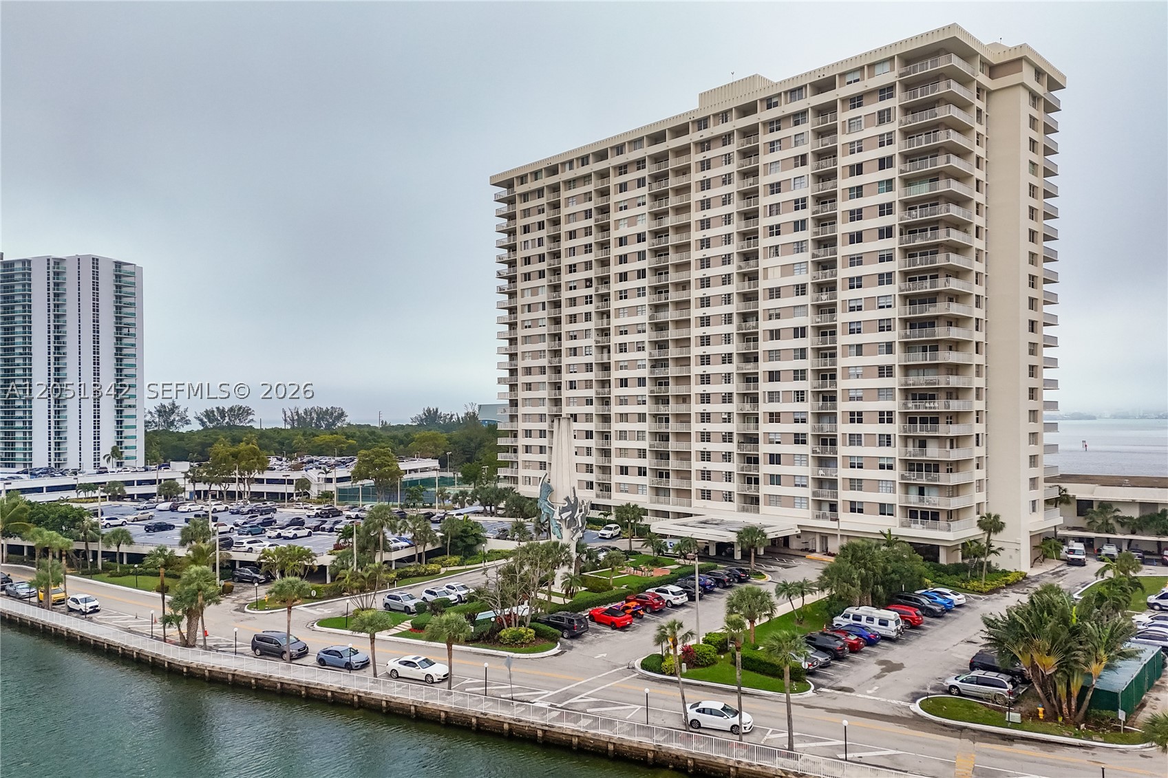 ARLEN HOUSE CONDO - Residential