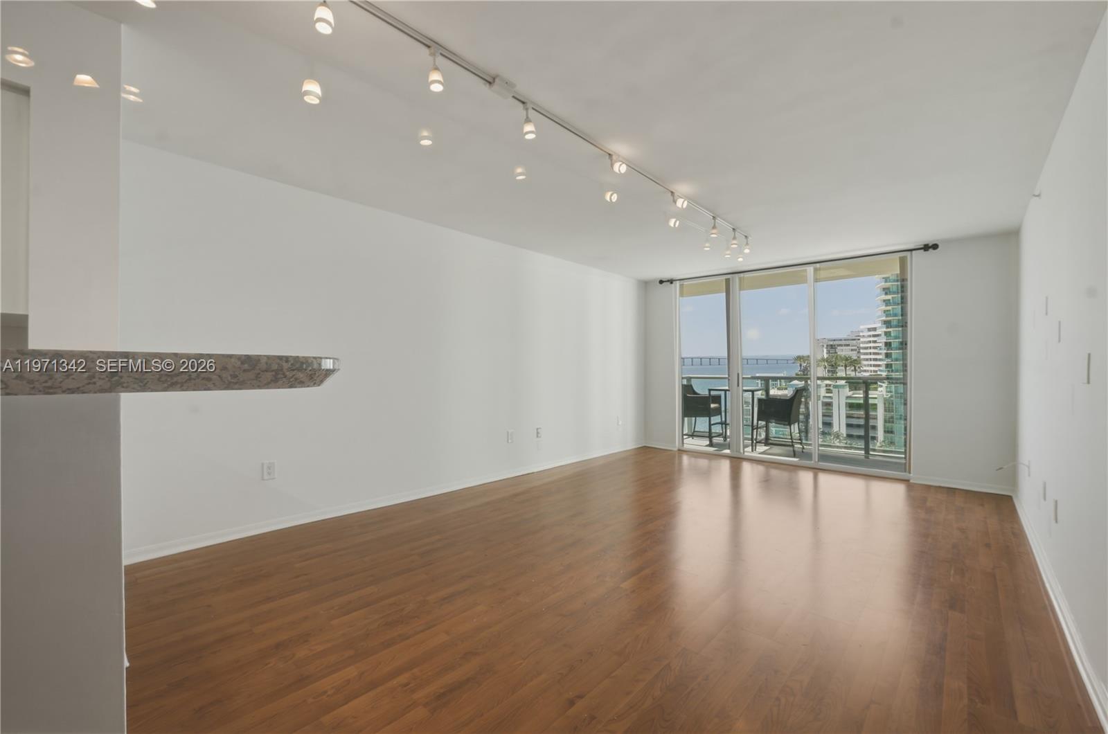 THE MARK ON BRICKELL COND - Residential