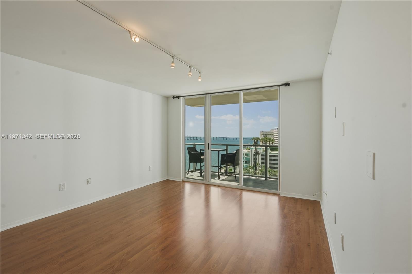 THE MARK ON BRICKELL COND - Residential