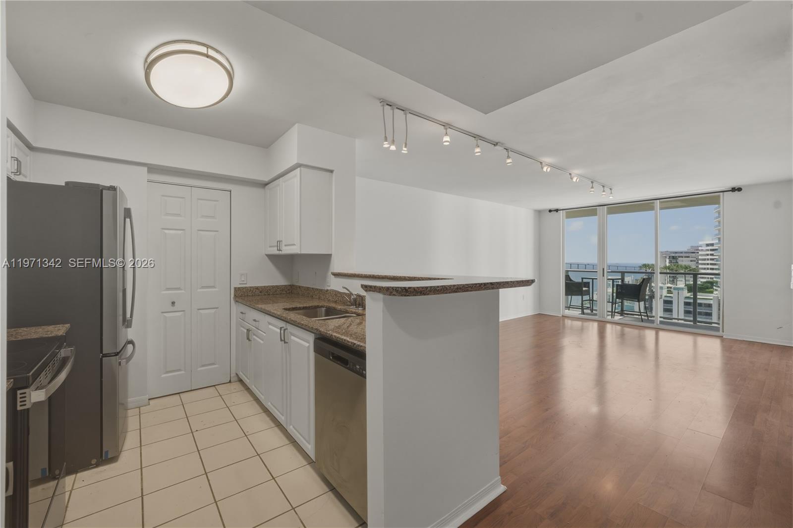 THE MARK ON BRICKELL COND - Residential