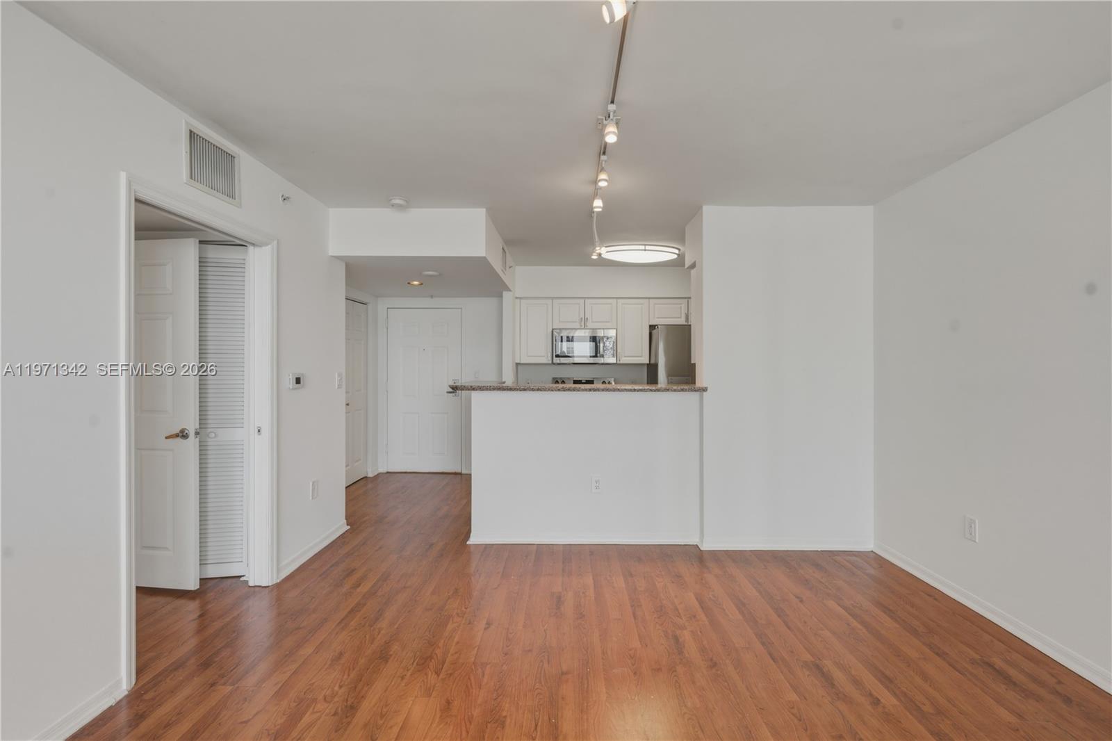 THE MARK ON BRICKELL COND - Residential