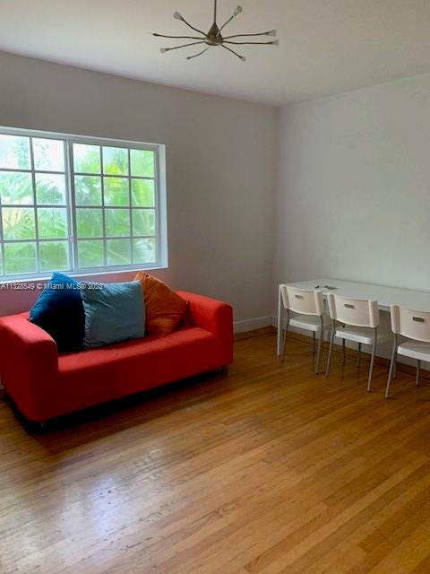 MERIDIAN DECO CONDO - Residential