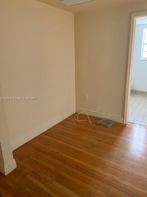MERIDIAN DECO CONDO - Residential