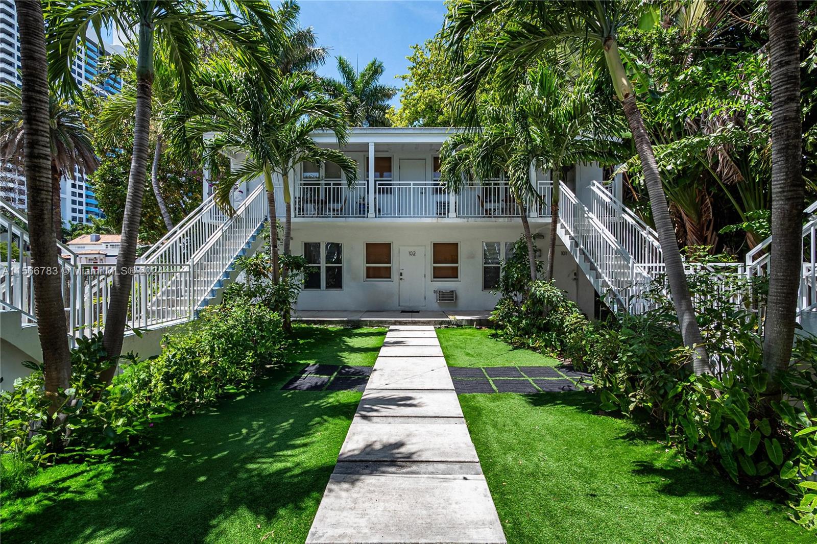 1419 WEST CONDO - Residential Lease
