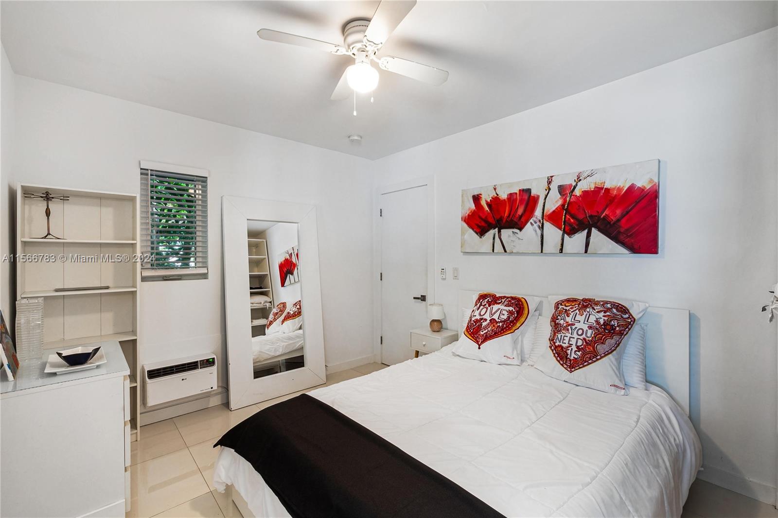 1419 WEST CONDO - Residential Lease