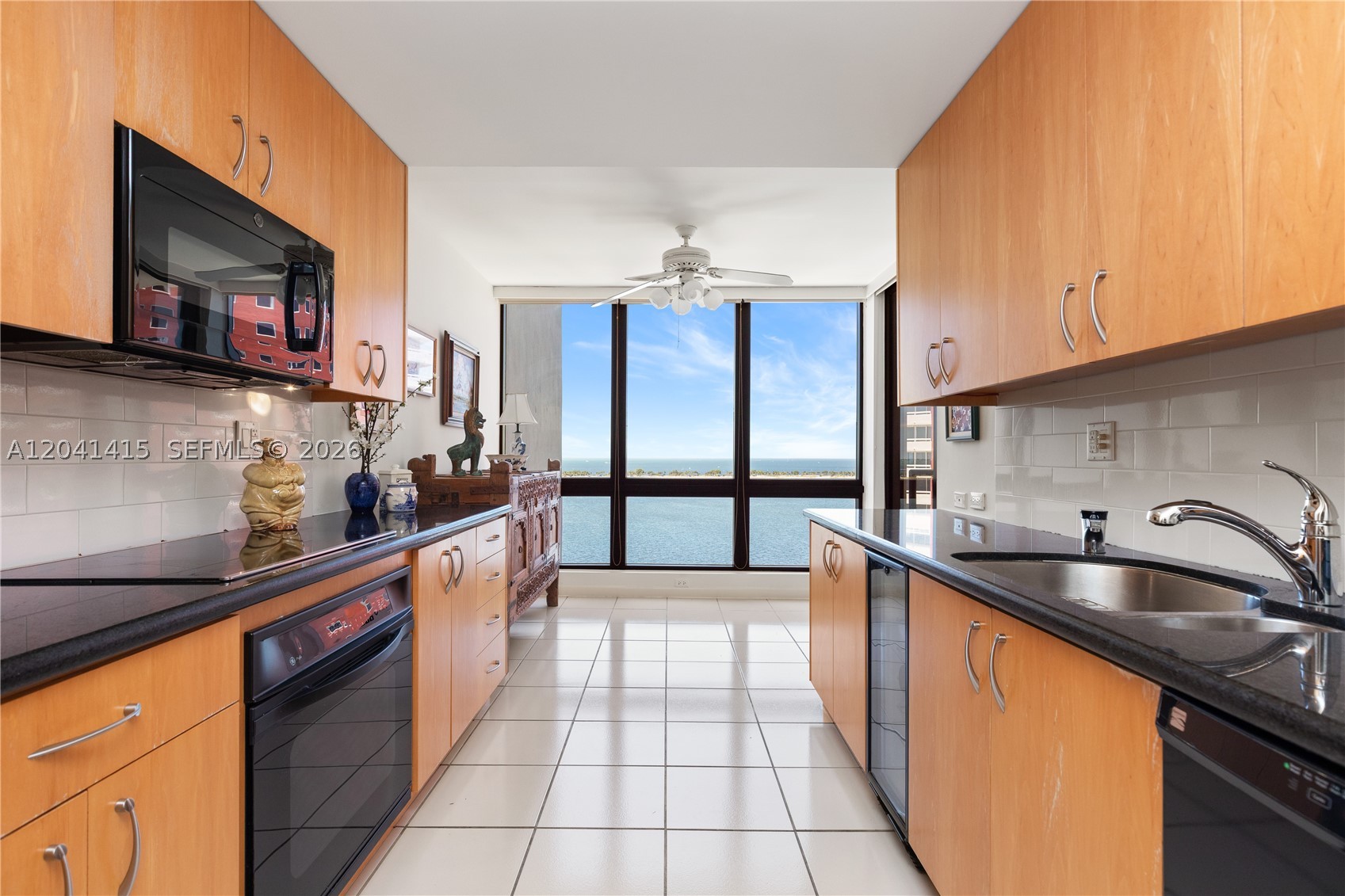 VILLA REGINA CONDO - Residential