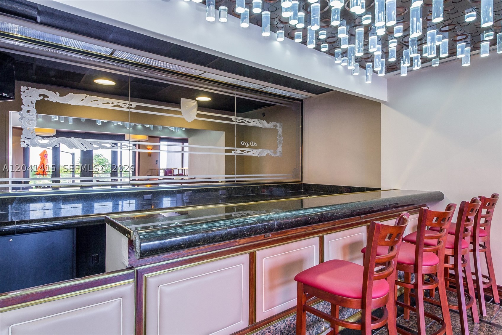 VILLA REGINA CONDO - Residential