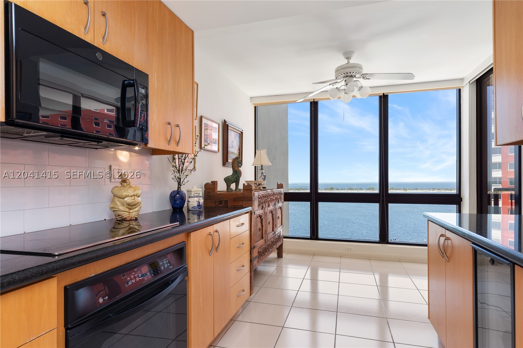VILLA REGINA CONDO - Residential